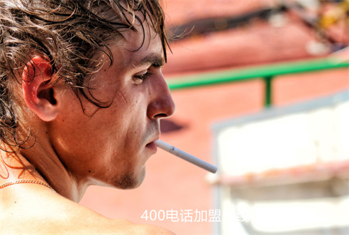 (手機(jī)撥打400電話收費(fèi))(400電話手機(jī)撥打免費(fèi)嗎)